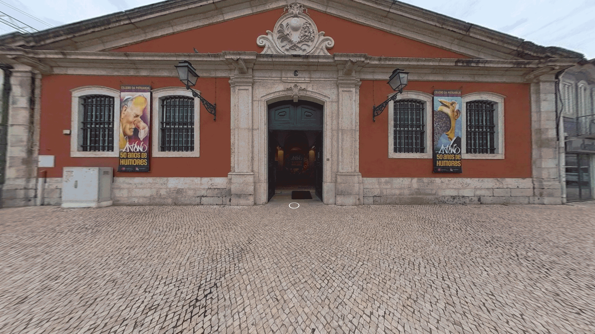 Exposição 'António - 50 anos de Humores'